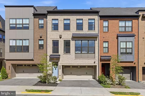 5517 Valmarana Way, Alexandria, VA 22312