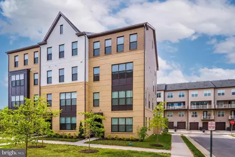 4902 Longmire Way #24, Chantilly, VA 20151