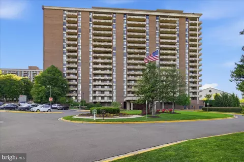 1800 Old Meadow Rd #1412, Mclean, VA 22102