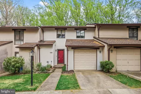 2319 Glade Bank Way, Reston, VA 20191