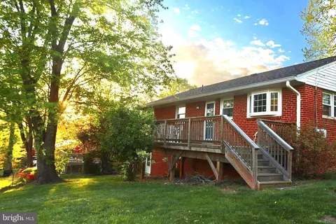 7919 Ellet Rd, Springfield, VA 22151
