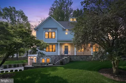 6801 Crutchfield St, Falls Church, VA 22043