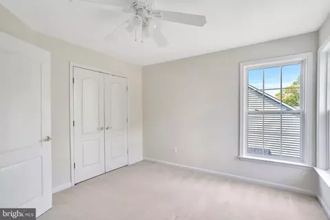 Bedroom - 6247 Rolling Spring Ct, Springfield, VA 22152 photo 7 of 11