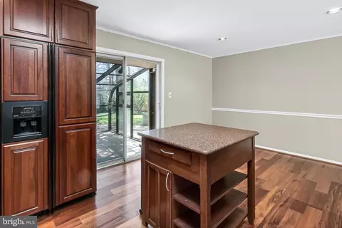 Kitchen - 5509 Inverchapel Rd, Springfield, VA 22151 photo 3 of 4