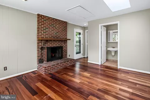 Living - 5509 Inverchapel Rd, Springfield, VA 22151 photo 6 of 6