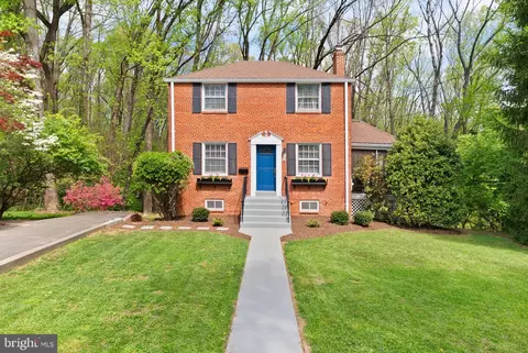 7102 Cynthia Ct, Annandale, VA 22003