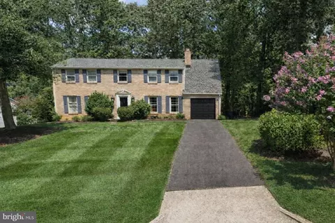 4018 Robertson Blvd, Alexandria, VA 22309