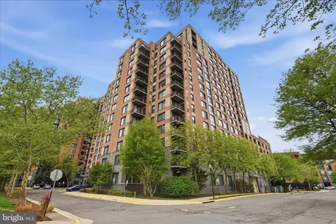2451 Midtown Ave #1221, Alexandria, VA 22303