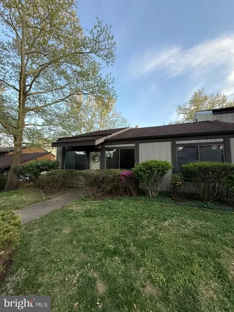 3146 Babashaw Ct, Fairfax, VA 22031