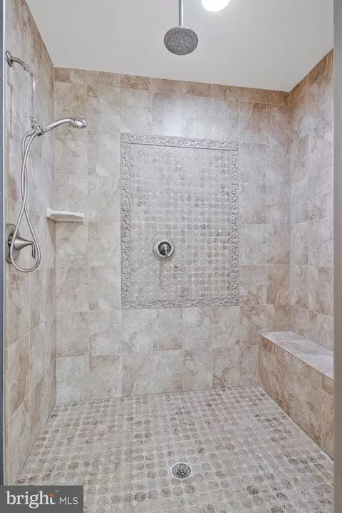 Bath - 6606 Tucker Ave, Mclean, VA 22101 photo 5 of 11