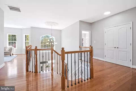 Entry Way - 6606 Tucker Ave, Mclean, VA 22101 photo 6 of 8