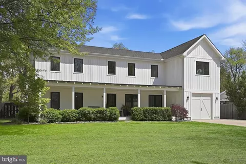 7739 Schelhorn Rd, Alexandria, VA 22306
