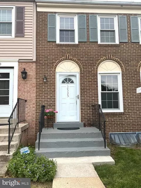 2535 Windbreak Dr, Alexandria, VA 22306