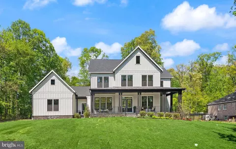 11800 Valley Rd, Fairfax, VA 22033