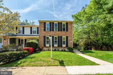 9118 Tiffany Park Ct, Springfield, VA 22152