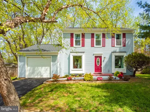 14622 Lock Dr, Centreville, VA 20120