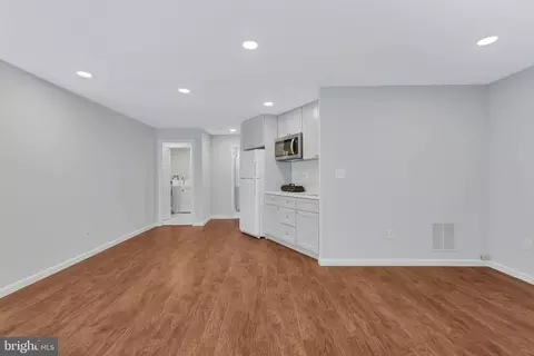 Living - 9009 Sweet Birch Ct, Springfield, VA 22152 photo 5 of 5