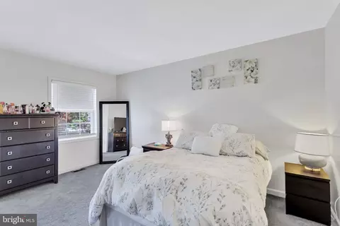Bedroom - 9009 Sweet Birch Ct, Springfield, VA 22152 photo 3 of 6