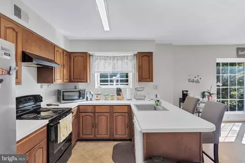 Kitchen - 9009 Sweet Birch Ct, Springfield, VA 22152 photo 1 of 2