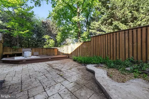Exterior - 1846 Golf View Ct, Reston, VA 20190 photo 4 of 4