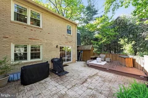 Exterior - 1846 Golf View Ct, Reston, VA 20190 photo 3 of 4