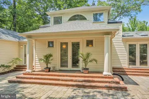 Other - 926 Saigon Rd, Mclean, VA 22102 photo 1 of 16