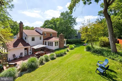 6208 Beachway Dr, Falls Church, VA 22041