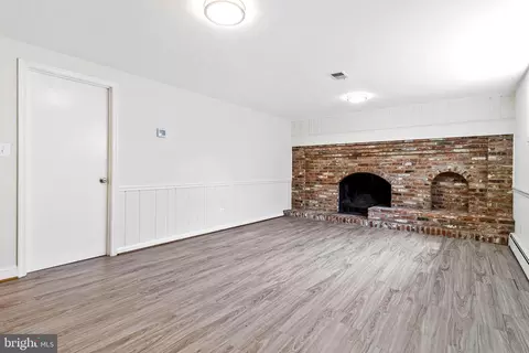 Living - 6450 Old Chesterbrook Rd, Mclean, VA 22101 photo 3 of 3