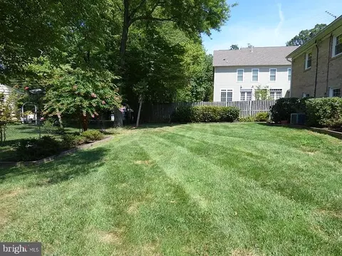 Exterior - 6450 Old Chesterbrook Rd, Mclean, VA 22101 photo 5 of 8
