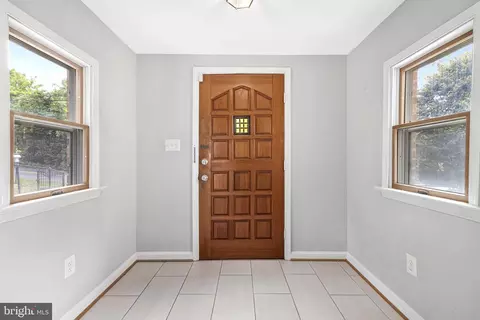 Entry Way - 6450 Old Chesterbrook Rd, Mclean, VA 22101 photo 1 of 2