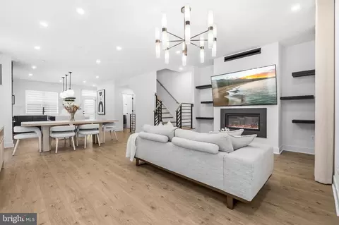 2040 Tysons Ridgeline Rd, Falls Church, VA 22043