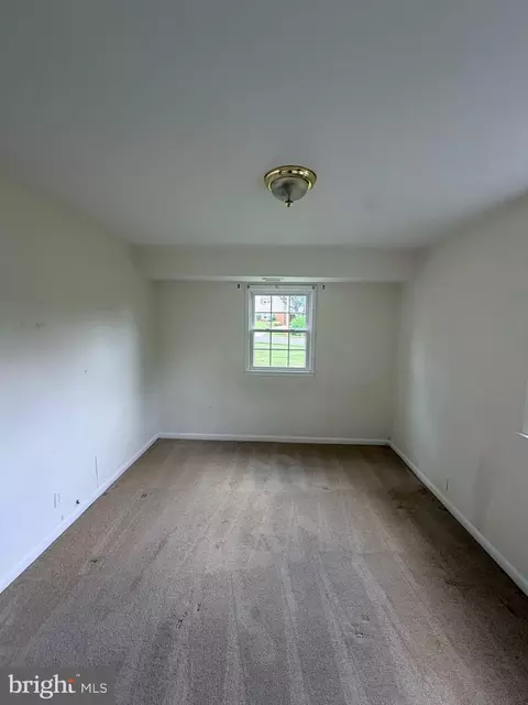 Bedroom - 7100 Tyndale St, Mclean, VA 22101 photo 1 of 8