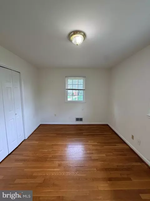 Bedroom - 7100 Tyndale St, Mclean, VA 22101 photo 8 of 8