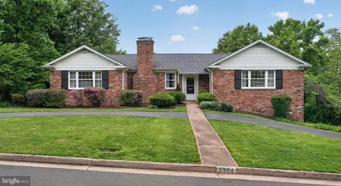 3904 Ridge Rd, Annandale, VA 22003