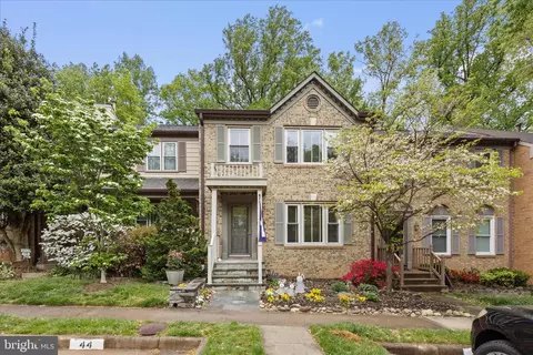 12516 Sweet Leaf Ter, Fairfax, VA 22033