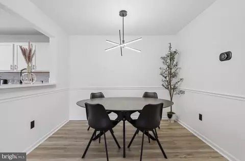 Dining - 2209 Hunters Run Rd, Reston, VA 20191 photo 2 of 2