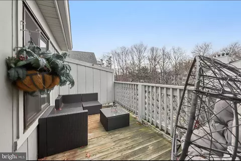 Exterior - 2209 Hunters Run Rd, Reston, VA 20191 photo 1 of 2