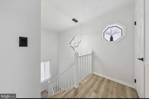 Entry Way - 2209 Hunters Run Rd, Reston, VA 20191 photo 2 of 2
