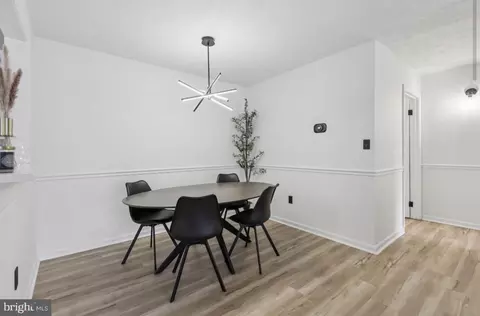 Dining - 2209 Hunters Run Rd, Reston, VA 20191 photo 1 of 2