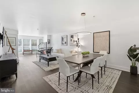 3179 Summit Square Dr #2-A2, Oakton, VA 22124