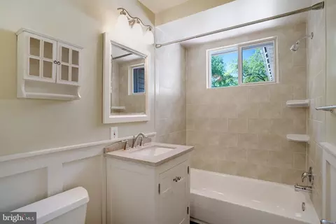 Bath - 5300 Kings Park Dr, Springfield, VA 22151 photo 1 of 4