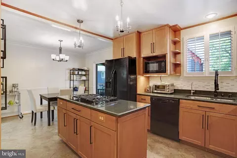 Kitchen - 5300 Kings Park Dr, Springfield, VA 22151 photo 2 of 5