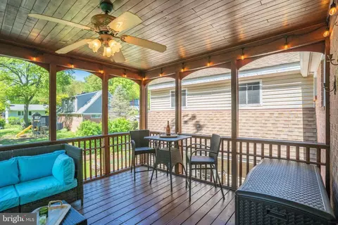 Exterior - 5300 Kings Park Dr, Springfield, VA 22151 photo 5 of 14