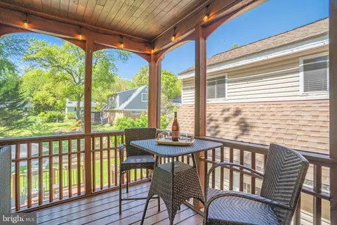 Exterior - 5300 Kings Park Dr, Springfield, VA 22151 photo 6 of 14