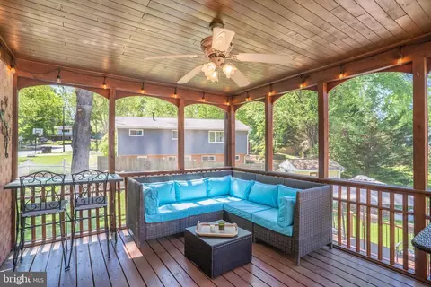 Exterior - 5300 Kings Park Dr, Springfield, VA 22151 photo 4 of 14