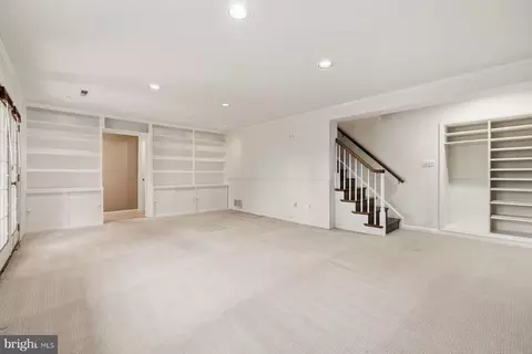 Living - 6713 Bellamy Ave, Springfield, VA 22152 photo 12 of 13