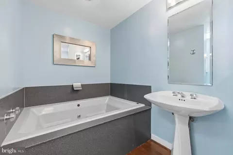 Bath - 6713 Bellamy Ave, Springfield, VA 22152 photo 1 of 3