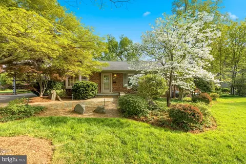 Exterior - 6713 Bellamy Ave, Springfield, VA 22152 photo 1 of 8