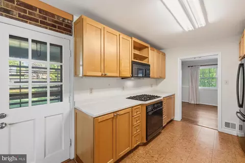 Kitchen - 6713 Bellamy Ave, Springfield, VA 22152 photo 2 of 4