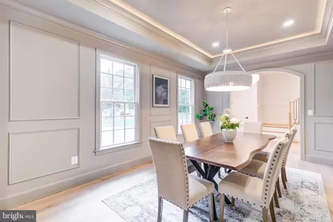 Dining - 1538 Forest Ln, Mclean, VA 22101 photo 5 of 12